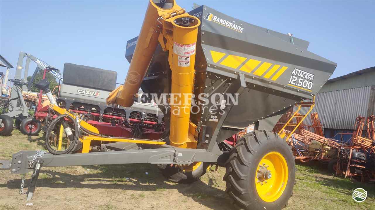 IMPLEMENTOS AGRICOLAS CARRETA BAZUKA GRANELEIRA 12500 Emerson Tratores PONTA GROSSA PARANÁ PR